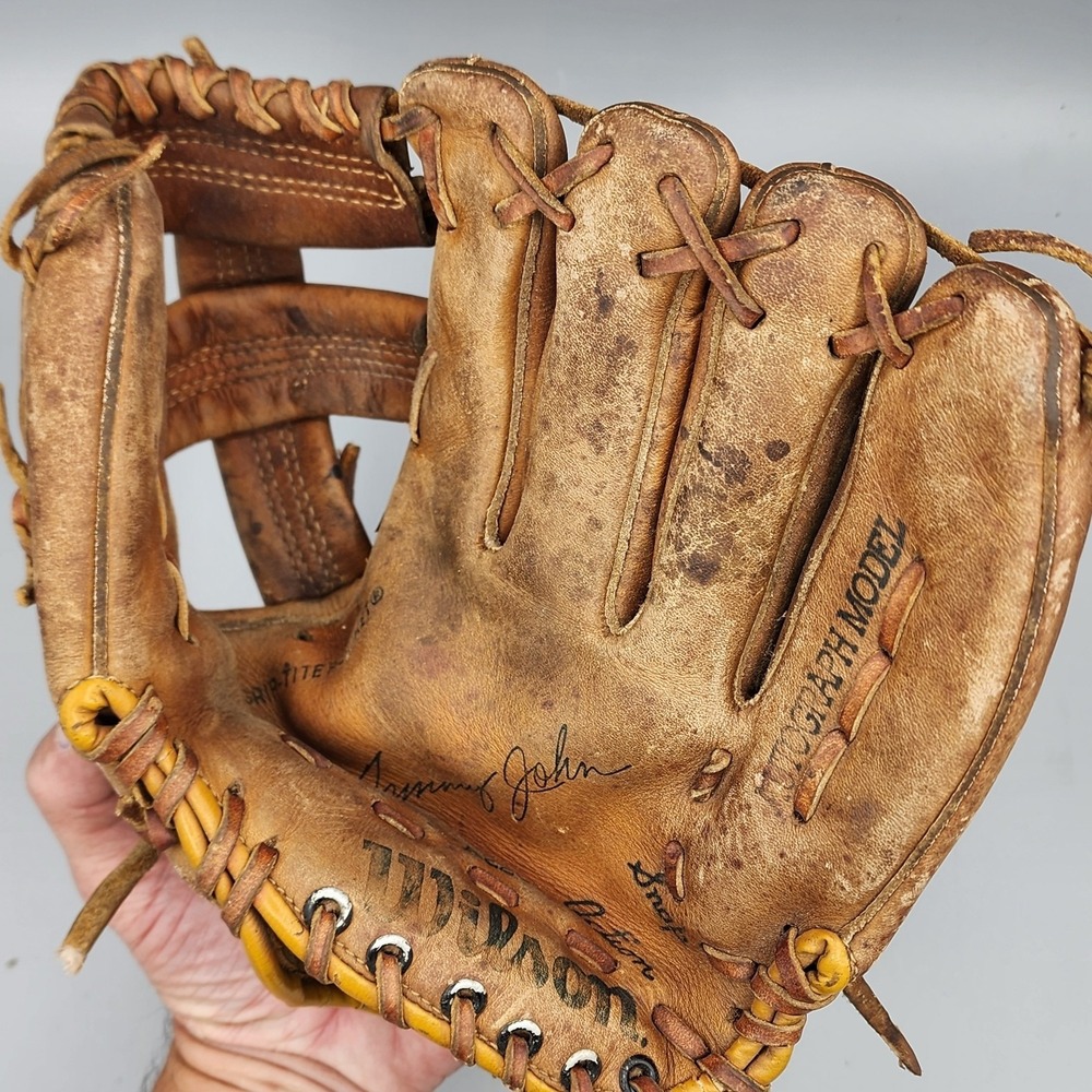 Vintage Wilson A2260 "Tommy John" Autograph Model Baseball Glove R‎ Hand Throw
